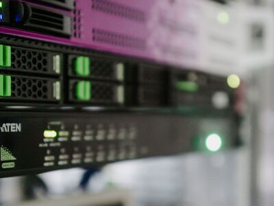 Rack-Hardware im Serverschrank