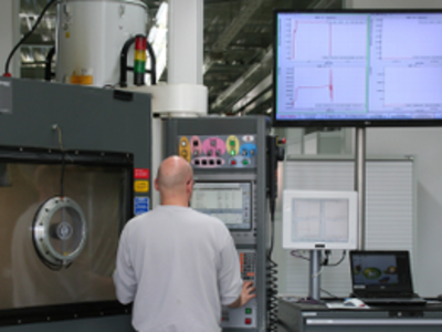 Die KOMET GROUP schützt vernetzte Produktion
