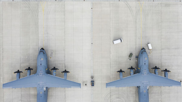 zwei Airbus A440M Atlas Transportflugzeuge geparkt